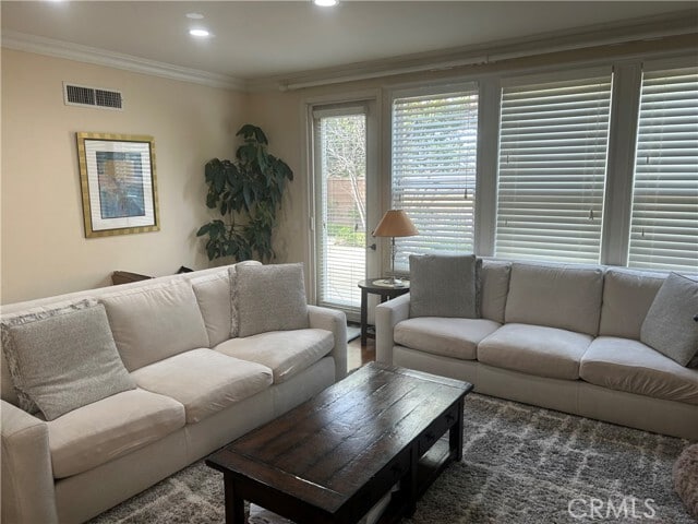 Building Photo - 7 Heather