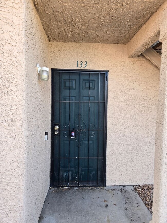 Building Photo - A Fabulous 2 Bed, 2 Bath, 1 Car Attached G...