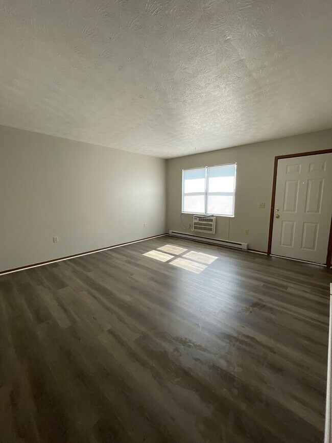 Foto del edificio - 209 N Madison Rd