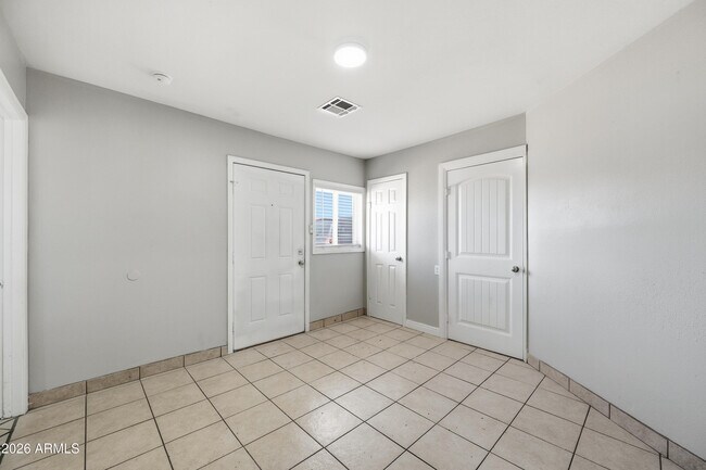 Foto del edificio - 5206 W Ocotillo Rd