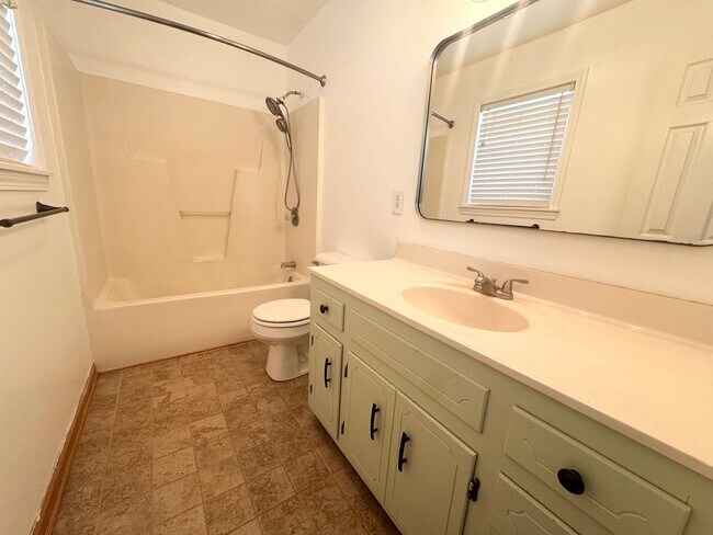 Foto del edificio - 200 Dramtree Dr