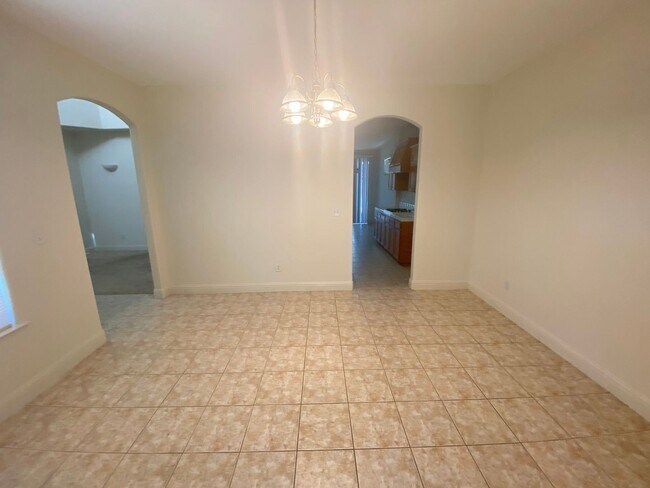 Foto del edificio - 5 br, 3 bath House - 2775 Jordan Ave