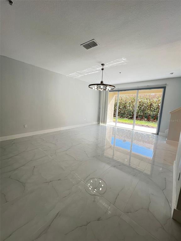 Foto del edificio - 2984 Langdon Ln N
