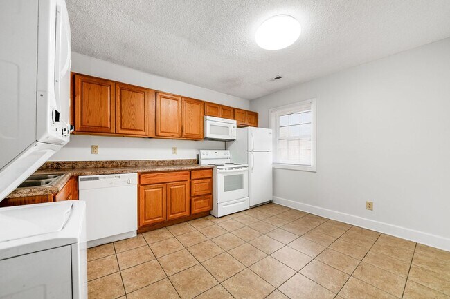 Foto del edificio - 1378 1/2 Indianola Ave