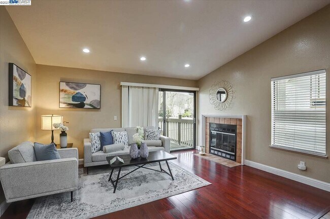 Foto del edificio - 38918 Cherry Glen Cmn
