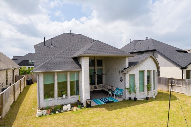 Foto del edificio - 7330 Lagrange Pt