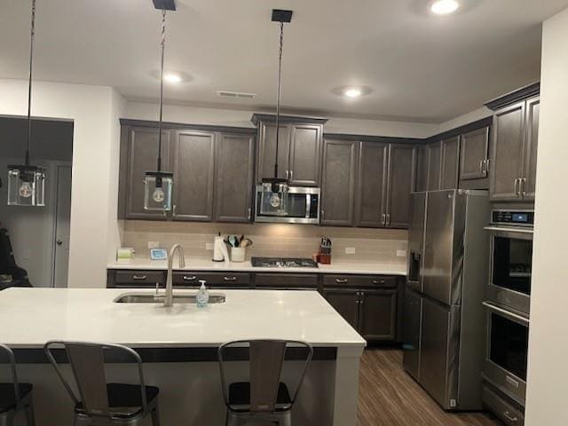 Foto del edificio - 112 Blue Iris Ct