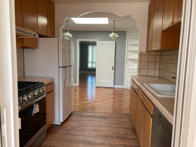 Kitchen/Dining - 2138 47th Ave