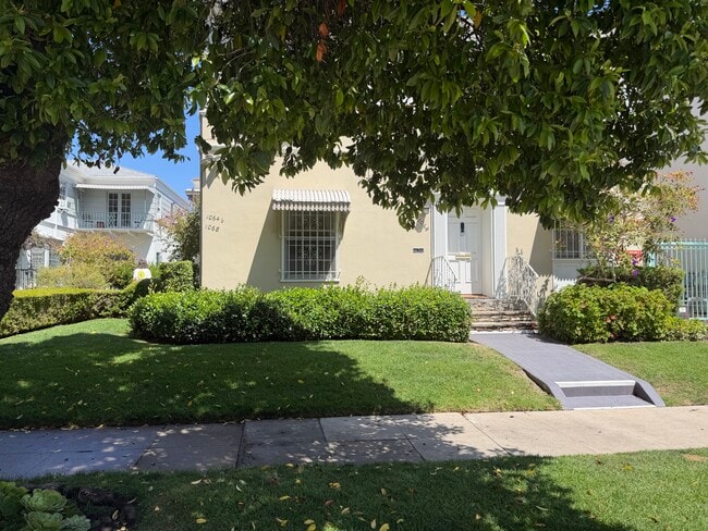 Front of Apartment - 1068 S Orange Grove Ave