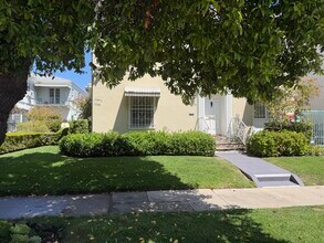 Building Photo - 1068 S Orange Grove Ave