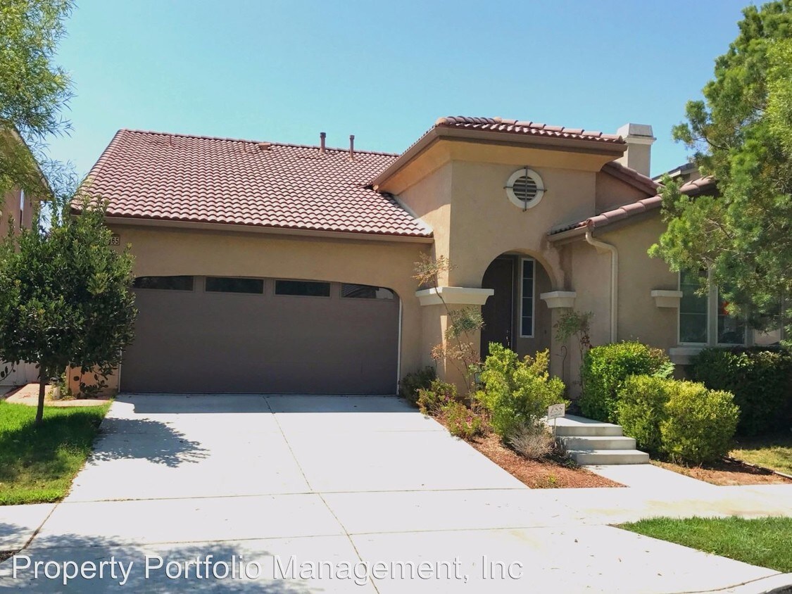 Foto principal - 40365 Trenton Ct