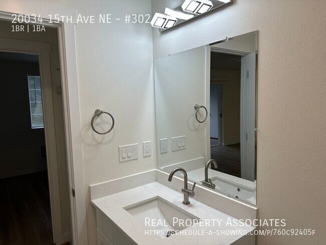 Foto del edificio - Shoreline Apartment