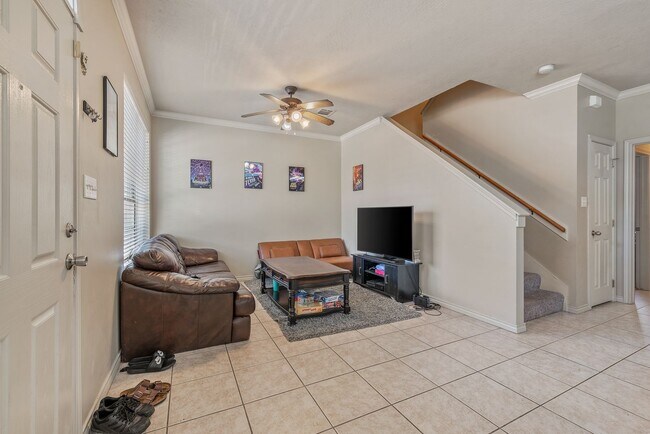 Foto del edificio - Fall 2025 Move In! Spacious 4 Bed, 4 Bath ...