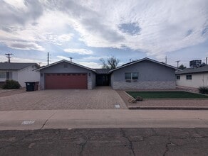 Building Photo - 2314 N 64th Pl