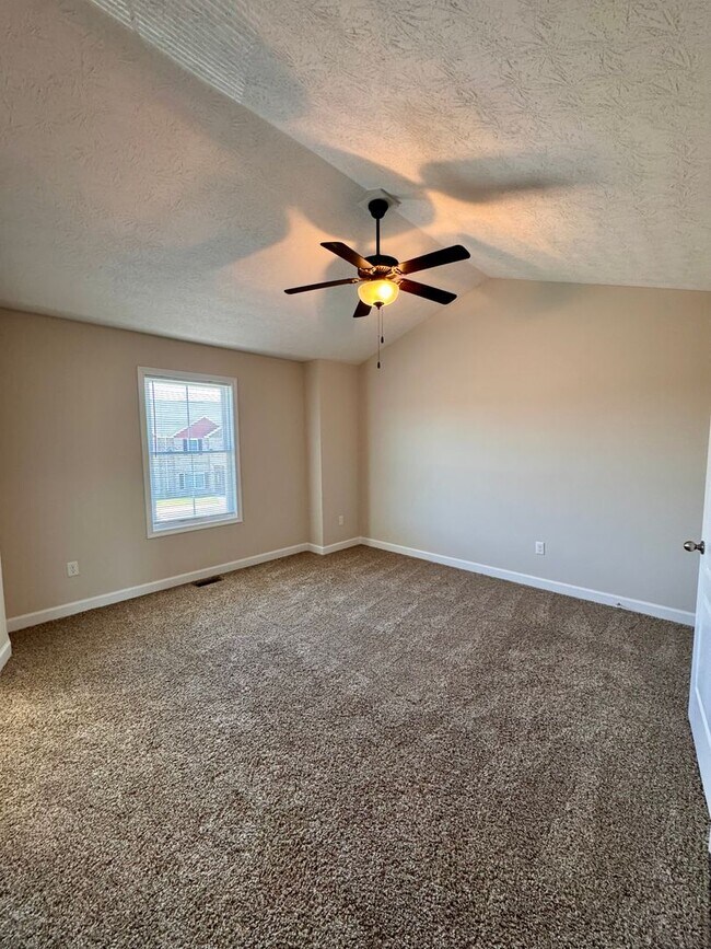 Foto del edificio - Townhouse for Rent in Cedar Point