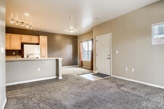 Building Photo - 9577 Pearl Cir