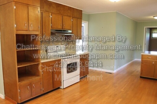 Foto del edificio - 6366 Fairview Rd