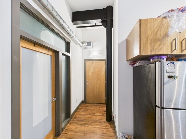 Interior Photo - 1322 W Broad St