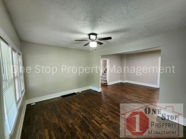 Foto del edificio - Beautiful 3 Bedroom 1 Bathroom in Kansas City