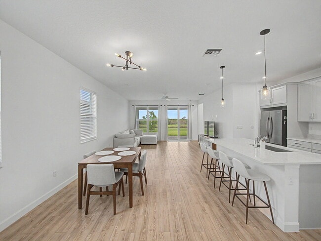 Building Photo - 9140 Remy Ln