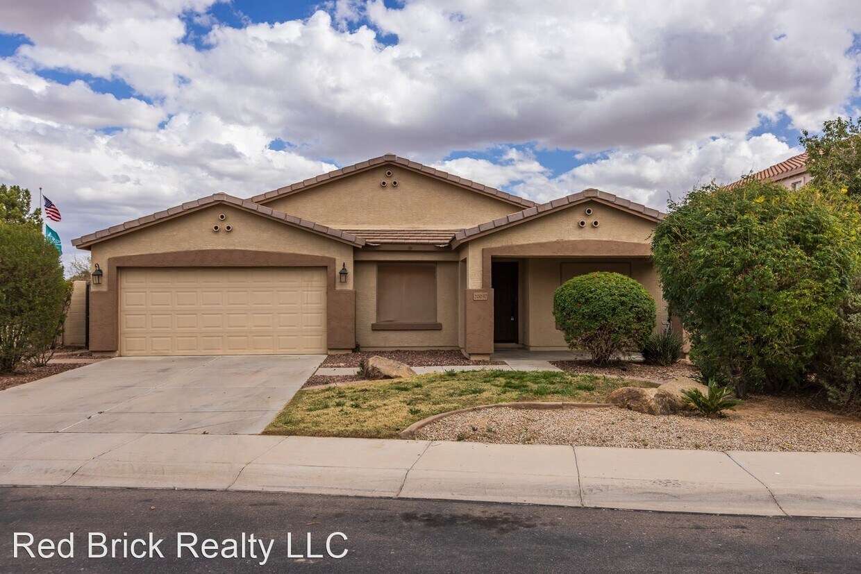 Foto principal - 4 br, 2 bath House - 20037 N Cordoba St