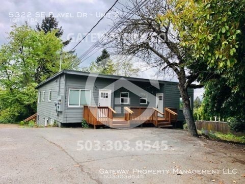 Building Photo - 5322 SE Flavel Dr. Unit #2
