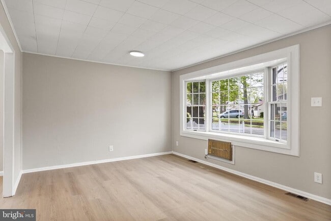 Foto del edificio - 1507 Clearbrook Ave