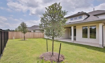 Building Photo - 8018 Hingham Ln