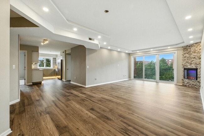 Foto del edificio - 6430 W Berteau Ave