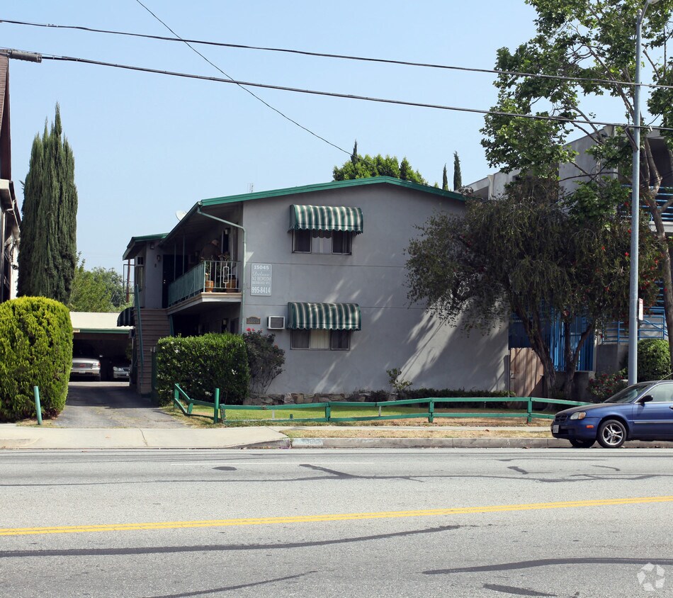 Primary Photo - 15045 Burbank Blvd