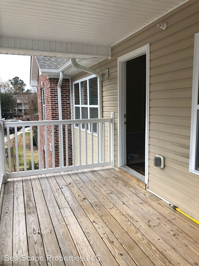 Building Photo - 2 br, 2 bath House - 4425 Jay BIrd Lane #201