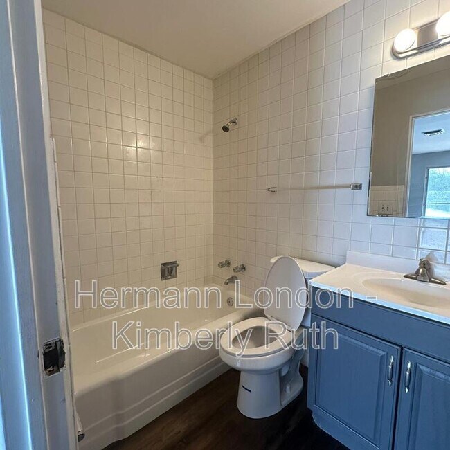Foto del edificio - 11 Milbrook Ln
