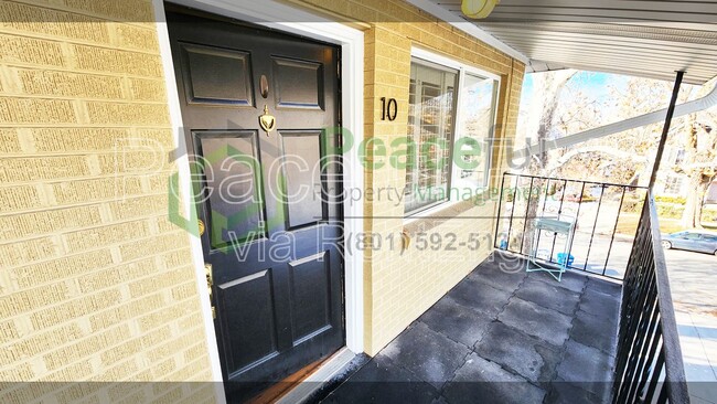 Building Photo - 122 N St