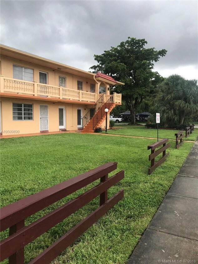 Foto del edificio - 135 NE 202nd Terrace