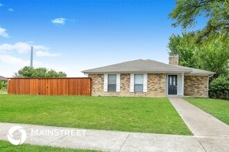 Building Photo - 5401 Edgewater Cir