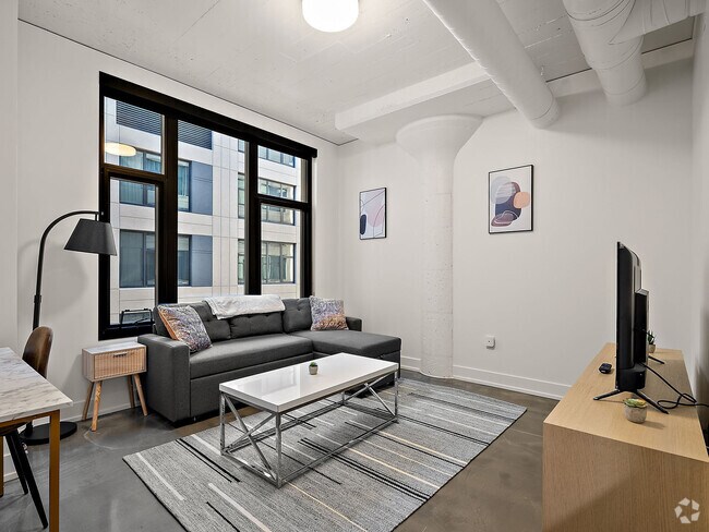 Building Photo - 608 N 3rd St