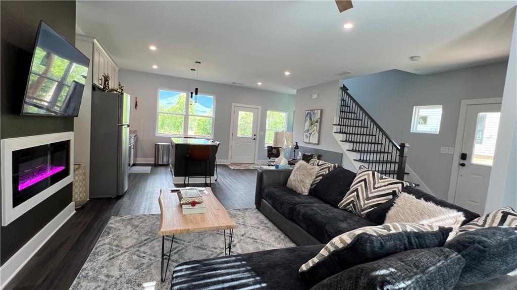 Foto principal - 17 Monarch Ln