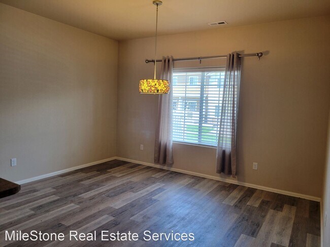 Building Photo - 3 br, 2.5 bath House - 3130 Shikra View