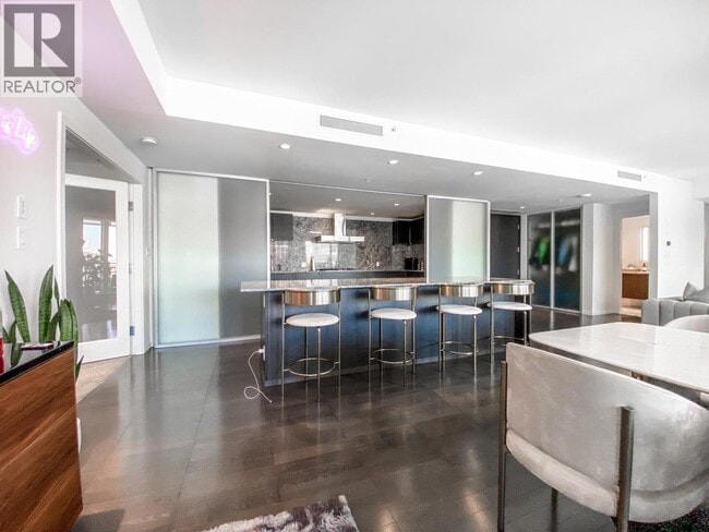 Photo du bâtiment - 1011 W Cordova St