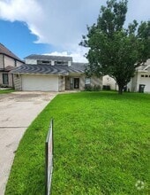 Building Photo - 16430 Clearwater Cir