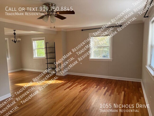 Foto del edificio - 1055 Nichols Dr
