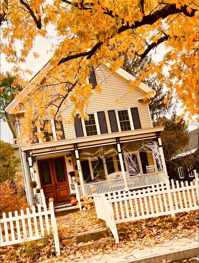 Photo - 198 S Main St Apartments