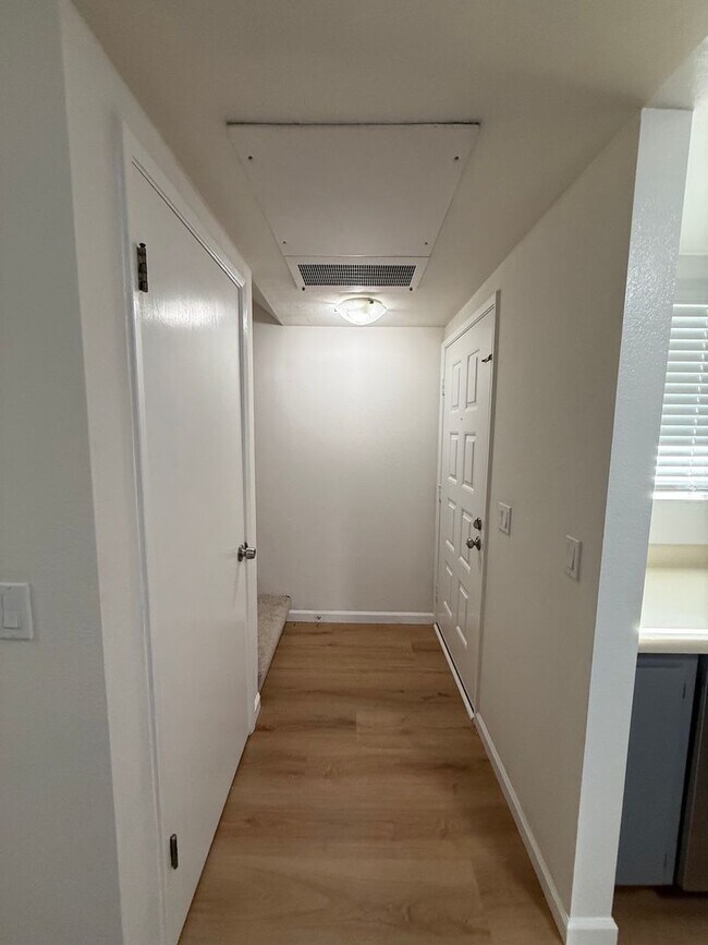 Foto del edificio - Westland Estates 2 Bedroom 2.5 Bathroom Condo