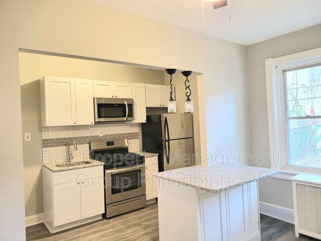 Foto del edificio - 6418 N Norwood St