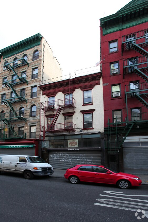Foto del edificio - 30 Mott St