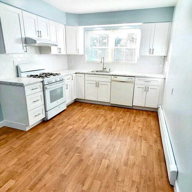 Building Photo - 111 Terrace Pl