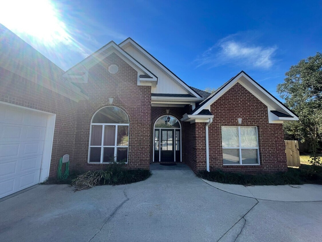 Primary Photo - 4 Bedroom, 4 Bathroom in Fairfield neighbo...