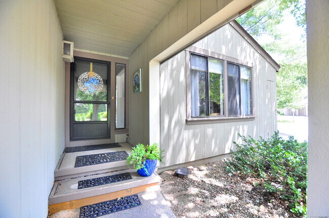 Foto del edificio - 16 Applewood Ln