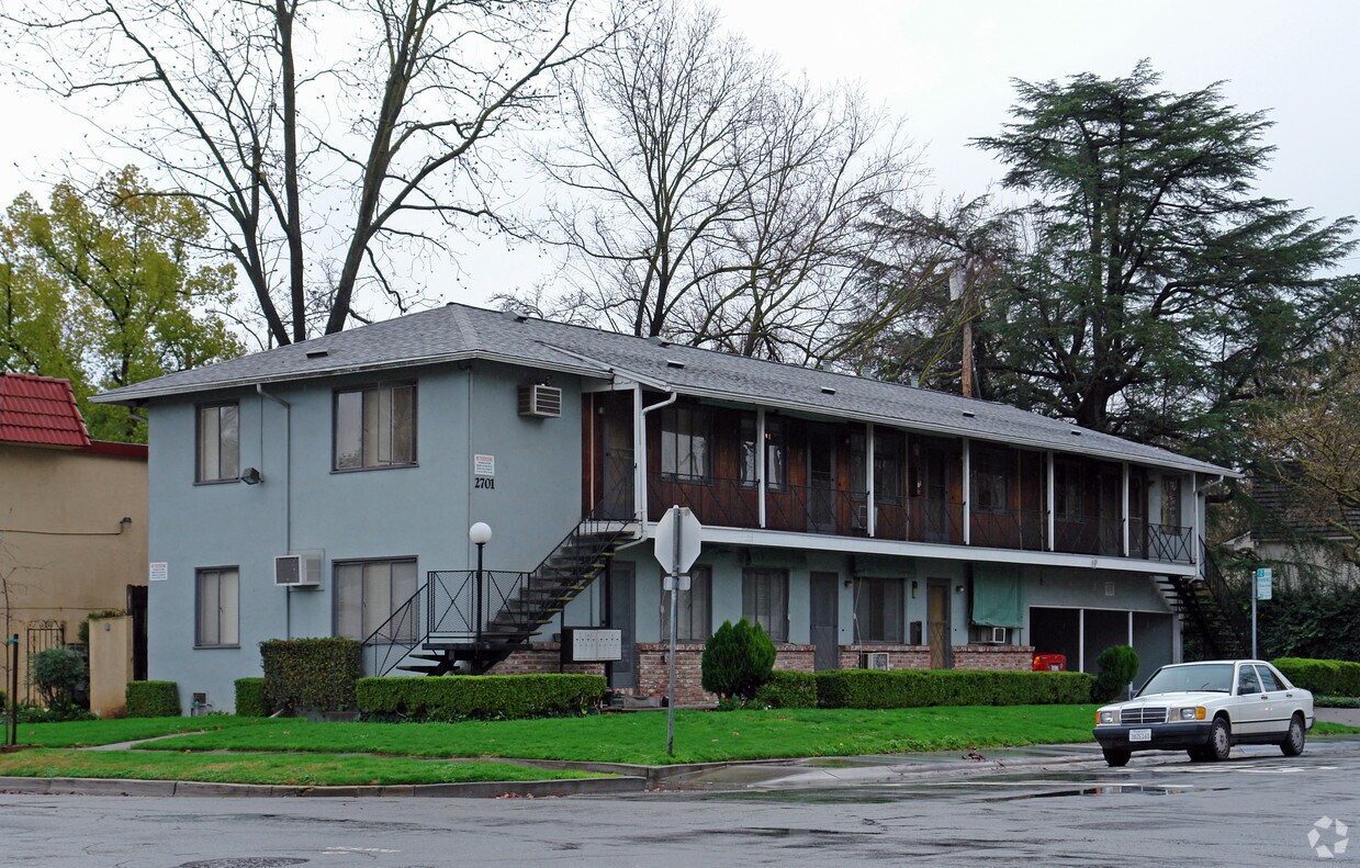 Primary Photo - 2701 26th St