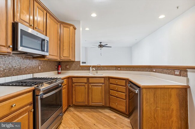 Foto del edificio - 20238 Portsmouth Blvd